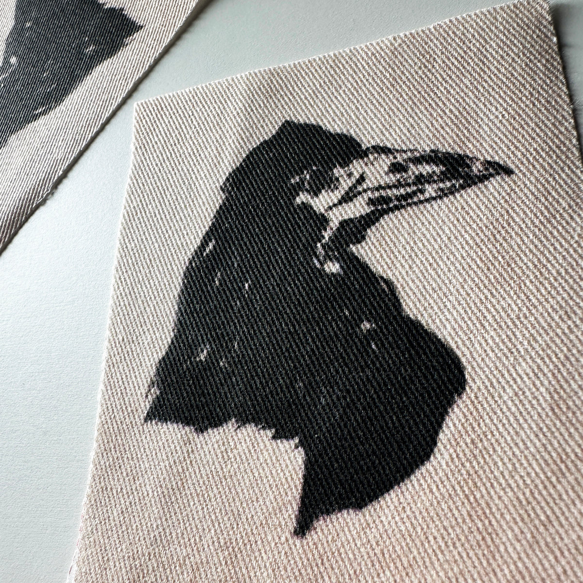 Raven&#39;s Head Sew-On Fabric Patch