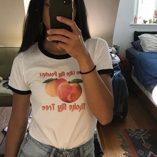 Like My Peaches Graphic Vintage Style Tee-ESPI LANE
