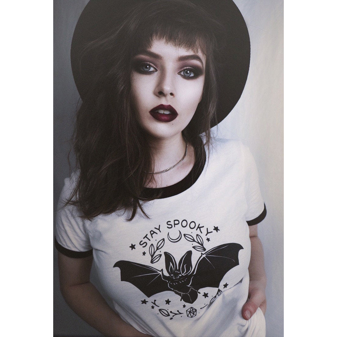 Stay Spooky Bat Graphic Tee-ESPI LANE
